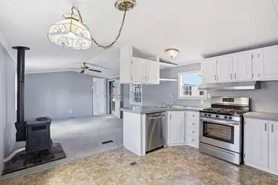 548 Kenyon Ave #42, Attleboro, MA 02703 - Photo 9