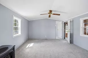 548 Kenyon Ave, Attleboro, MA 02703 - Photo 7