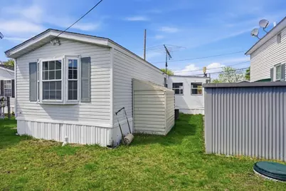 548 Kenyon Ave #42, Attleboro, MA 02703 - Photo 3