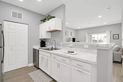 21 Hampshire Rd #312, Methuen, MA 01844 - Photo 5