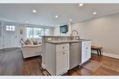 11 Gerry Rd, Lynnfield, MA 01940 - Photo 7