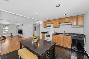 15 Murray Hill Rd, Medford, MA 02155 - Photo 7
