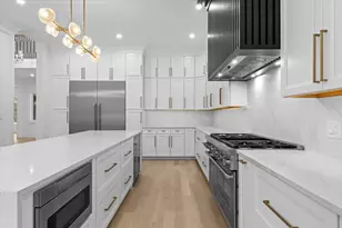 11 Skyline Dr, Wellesley, MA 02482 - Photo 5