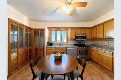 49 Heath St #2, Somerville, MA 02145 - Photo 5