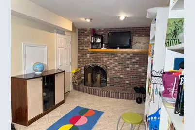 19 Fairview Rd, Framingham, MA 01701 - Photo 9