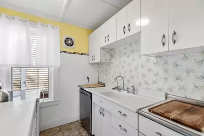 8 1/2 Myrtle Square, Gloucester, MA 01930 - Photo 11