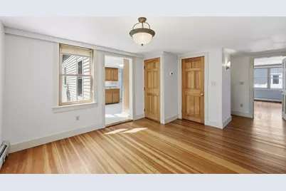67 Milton St, Northampton, MA 01062 - Photo 9