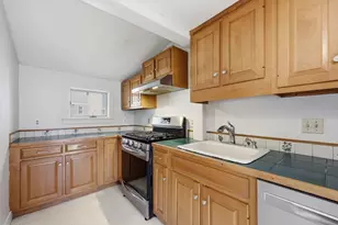 67 Milton St, Northampton, MA 01062 - Photo 13
