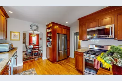 16 Melbourne Ave, Newton, MA 02460 - Photo 3