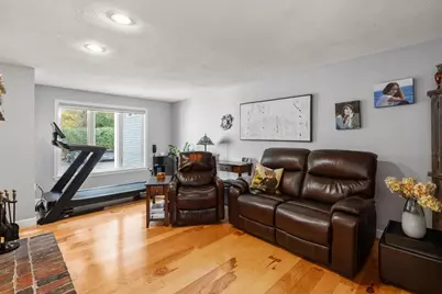 305 Winchester St #D, Newton, MA 02461 - Photo 15