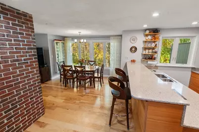 305 Winchester St #D, Newton, MA 02461 - Photo 3
