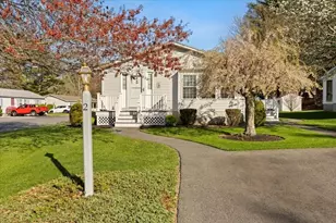2 Ridgewood Cir, Bridgewater, MA 02324 - Photo 5