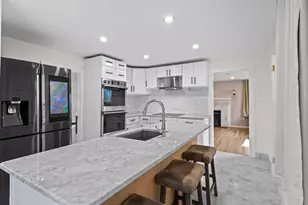 7 Darrow St, Worcester, MA 01606 - Photo 15