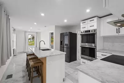 7 Darrow St, Worcester, MA 01606 - Photo 11