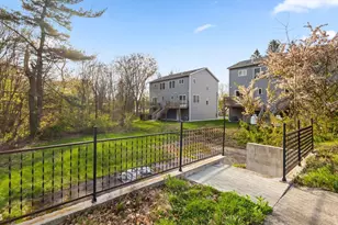 7 Darrow St, Worcester, MA 01606 - Photo 5