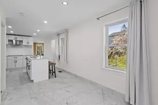 7 Darrow St, Worcester, MA 01606 - Photo 17