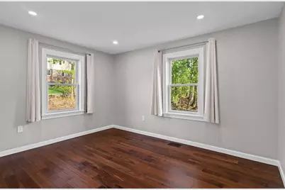 7 Darrow St, Worcester, MA 01606 - Photo 19