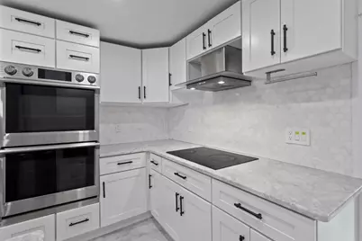 7 Darrow St, Worcester, MA 01606 - Photo 13