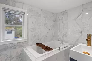 7 Darrow St, Worcester, MA 01606 - Photo 1