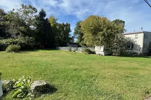 15 Hiram St, Acushnet, MA 02743 - Photo 5