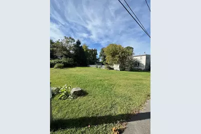 15 Hiram St, Acushnet, MA 02743 - Photo 5