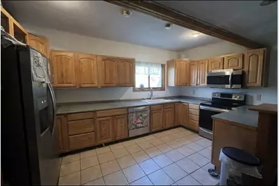 15 Hiram St, Acushnet, MA 02743 - Photo 7