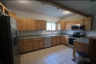 15 Hiram St, Acushnet, MA 02743 - Photo 7