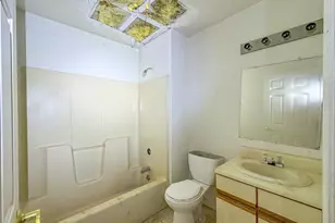 30 Abbey Rd, Leominster, MA 01453 - Photo 17