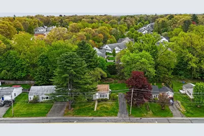 14 Hillside Avenue, South Hadley, MA 01075 - Photo 5