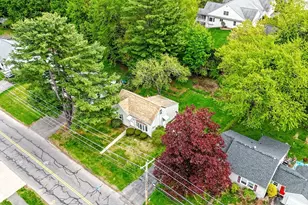 14 Hillside Ave, South Hadley, MA 01075 - Photo 1