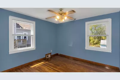 582 Broadway St, Chicopee, MA 01020 - Photo 17