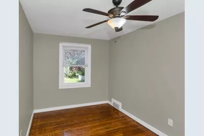 582 Broadway St, Chicopee, MA 01020 - Photo 23