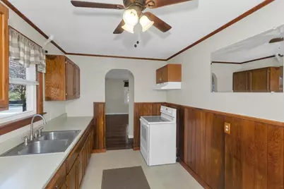 582 Broadway St, Chicopee, MA 01020 - Photo 5