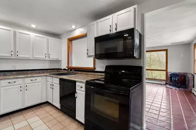 103 Wenham St, Danvers, MA 01923 - Photo 13