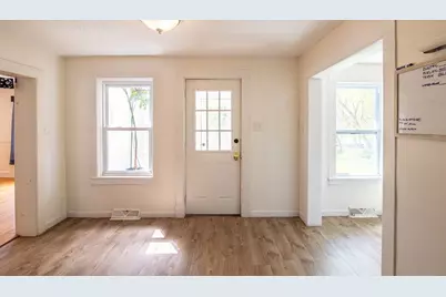 33 Kingsley St, Southbridge, MA 01550 - Photo 5