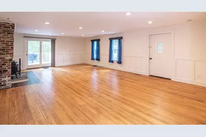 33 Kingsley St, Southbridge, MA 01550 - Photo 23
