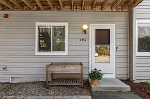 502 Park Pl, Raynham, MA 02767 - Photo 1