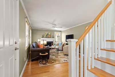 82 Orange Street, Reading, MA 01867 - Photo 5
