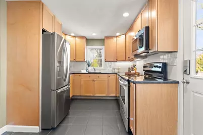 82 Orange Street, Reading, MA 01867 - Photo 17
