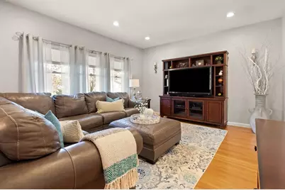 44 Pitman Drive, Reading, MA 01867 - Photo 5
