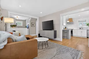 33 Bateswell Rd, Boston, MA 02124 - Photo 7