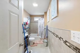 285 Green St, Brockton, MA 02301 - Photo 13