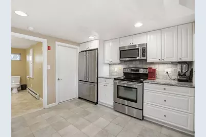 646 Lynn Fells Pkwy, Melrose, MA 02176 - Photo 25