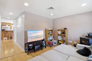 646 Lynn Fells Pkwy, Melrose, MA 02176 - Photo 7