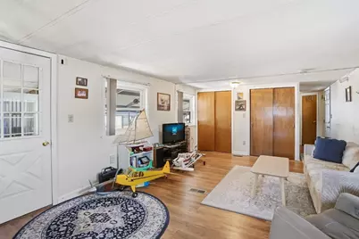 1346 Newport Aven #c-11, Attleboro, MA 02703 - Photo 11