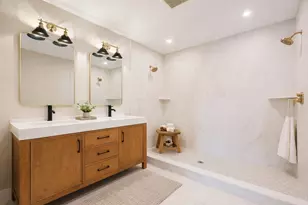68 Rowe St, Boston, MA 02131 - Photo 3