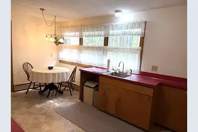 34 Bassett  Road, Holyoke, MA 01040 - Photo 13