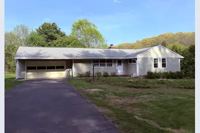 34 Bassett  Road, Holyoke, MA 01040 - Photo 3