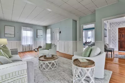 34 Abbott St, Beverly, MA 01915 - Photo 9