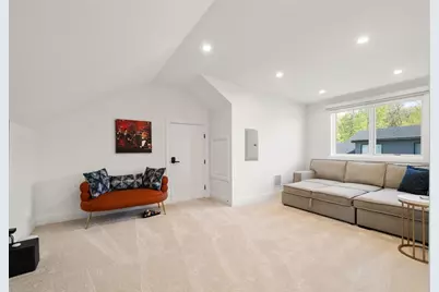 9 Johnson Pl #9, Newton, MA 02466 - Photo 33